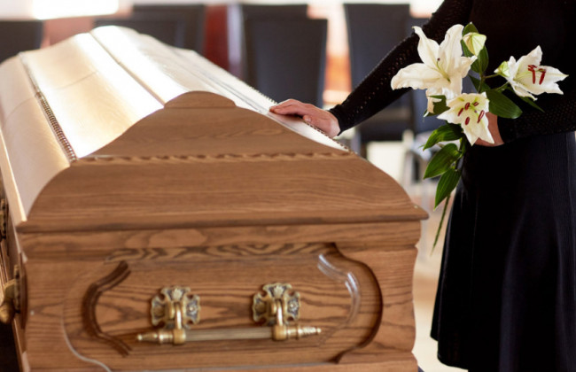 Тотальный коллапс: суды не успевают выдавать разрешения на похороны