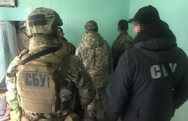 Силовики задержали чиновников таможни и Госпогранслужбы