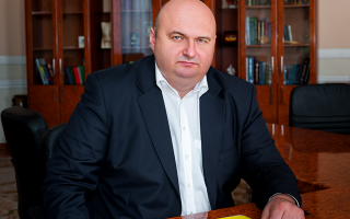 8,6 миллиона наличными: украинцев поразили доходы главы Хмельницкой области