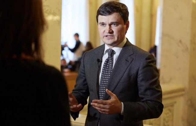 Десять миллионов отца и еще семь собственных: украинцев поразили доходы депутата