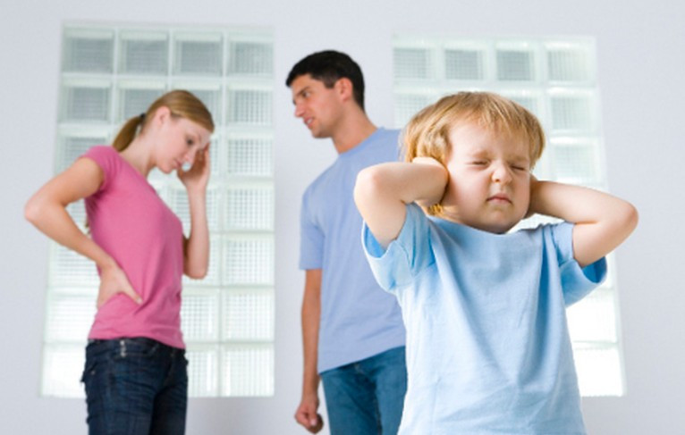 Как ссоры родителей влияют на детей: ученые объяснили