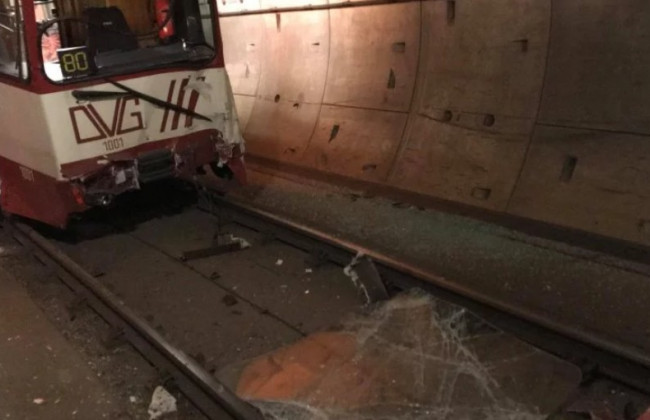 В Германии столкнулись два поезда: пострадали десятки человек