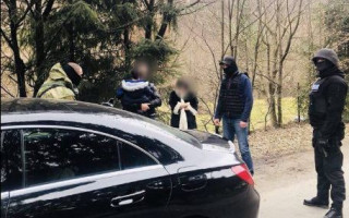 Женщина, подозреваемая в воровстве, сбежала из суда