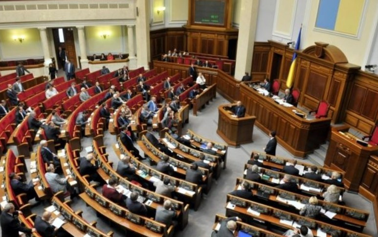 Украинцы поражены: сразу 50 депутатов пропустили почти все голосования в марте