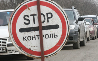 Боевик устроил стрельбу на блокпосту, ранена женщина
