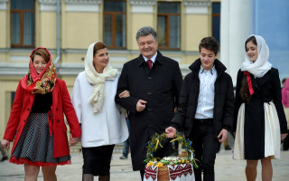 Президент Порошенко поздравил украинцев с Пасхой