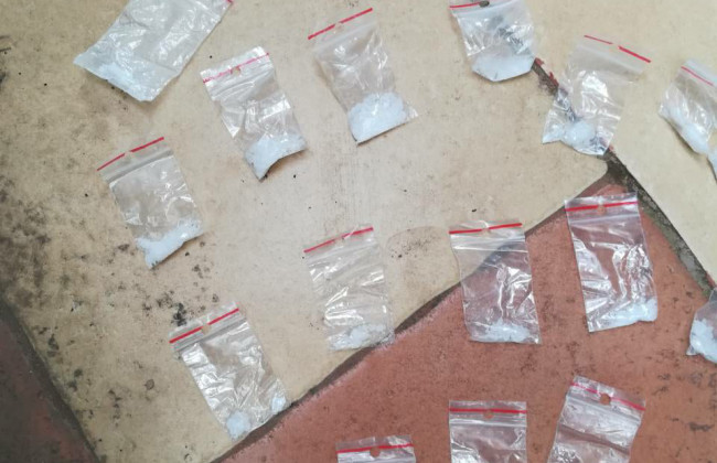 Правоохранители в Умани задержали группу лиц, сбывавших опасный наркотик