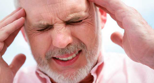 Названы признаки приближающегося инсульта