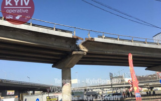 В КГГА рассказали, что же все-таки происходит с мостом на Выдубичах
