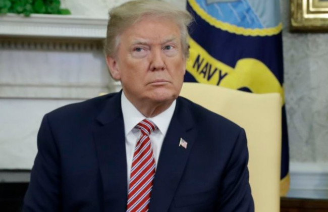 «Слабый и лживый слизняк»: Трамп оскорбил экс-главу ФБР