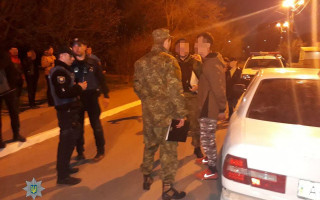 Неизвестные открыли огонь по прохожему: появились подробности