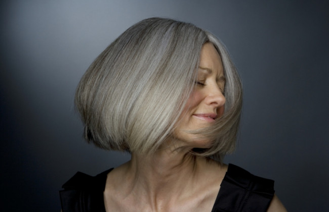 Ученые нашли положительные стороны ранней седины