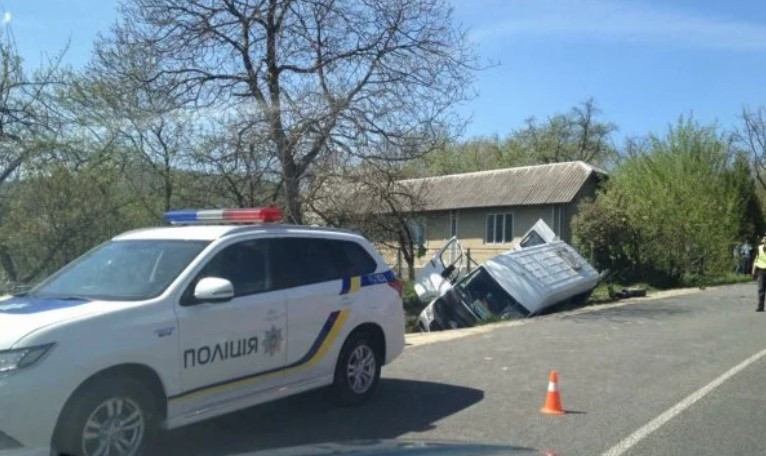 Смертельное ДТП на Прикарпатье: перевернулся автобус с пассажирами