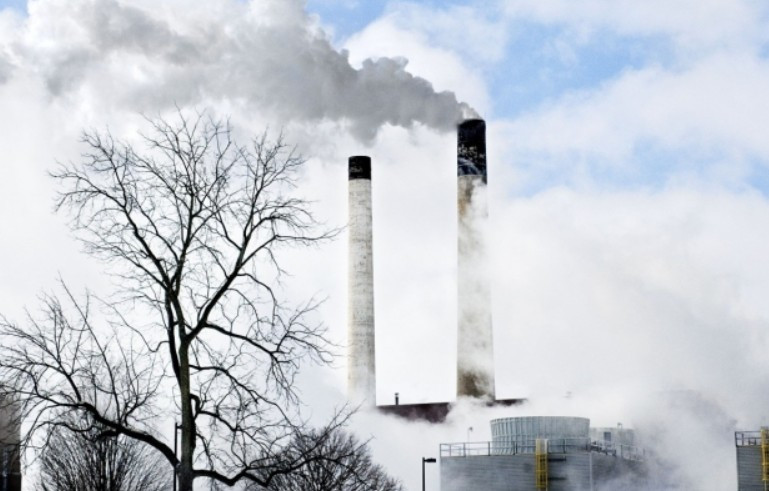Суд взыскал с предприятия ущерб за загрязнение воздуха