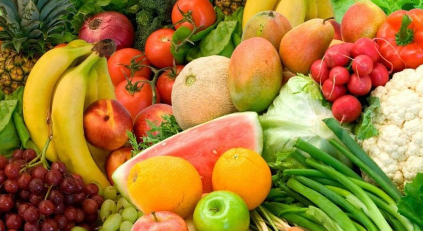 Названа главная опасность апрельских овощей и фруктов