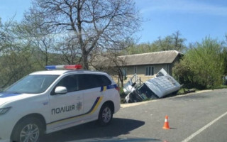 Смертельное ДТП на Прикарпатье: перевернулся автобус с пассажирами