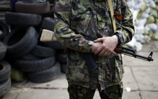 Платить не хотят: еще один боевик сдался Украине