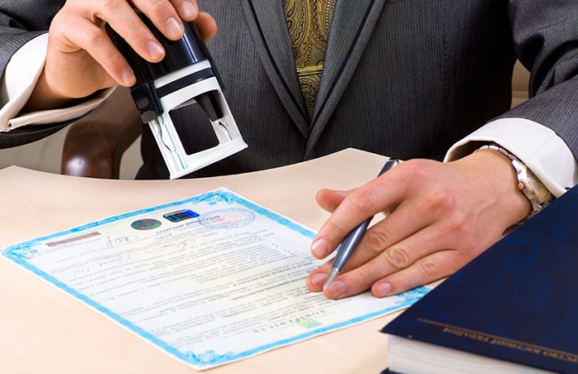 Государство породило монстра: соцсети обсуждают дефицит нотариальных бланков