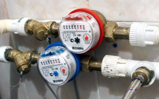 Власти Киева пообещали расширить список льготников, которым бесплатно установят счетчики на воду