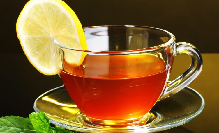 Названы опасные для здоровья свойства горячего чая