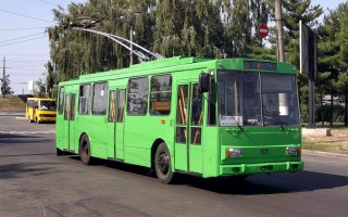 Из-за замечания: молодые люди жестоко избили водителя троллейбуса