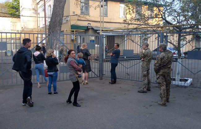 Это не армия — это Одесса: соцсети комментируют незаконное удержание людей в военкомате