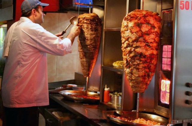 Суд оштрафовал российское кафе из-за неприятного запаха