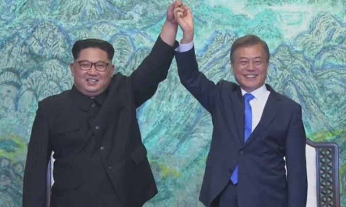 Конец 70-летней войне: КНДР и Южная Корея помирились