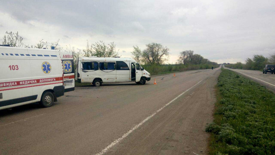 Маршрутка ехавшая из Кривого Рога попала в аварию: есть пострадавшие