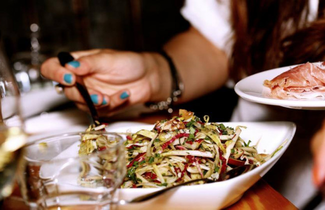 Летом эти продукты лучше не употреблять