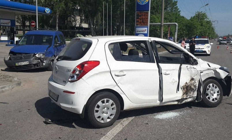 В Днепре случилось тройное ДТП: есть пострадавшие