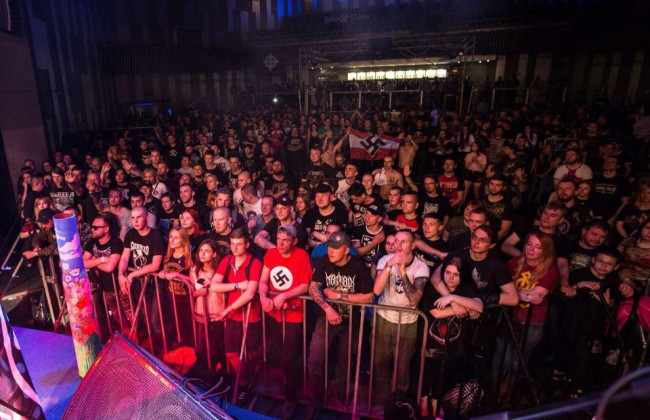 Полиция возбудила дело по факту нацистской символики на концерте в киевском клубе