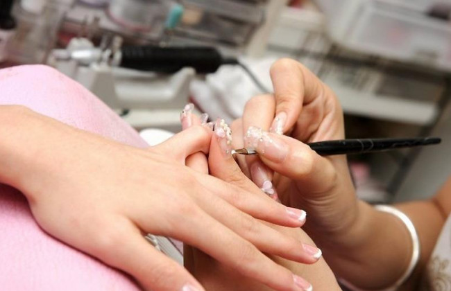 В салонах красоты можно заразиться опасной болезнью