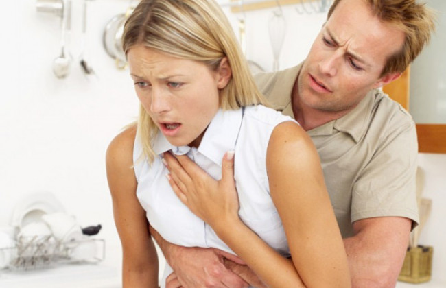 Как спасти человека, который подавился шашлыком