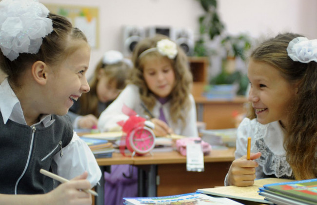 Вступление в первый класс: родителям школьников назвали главные проблемы