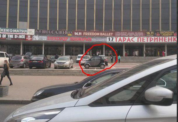 Киевлян разозлил очередной «герой парковки»