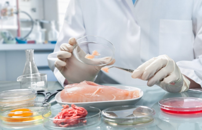 Как проверить качество продуктов: врачи объяснили нюансы