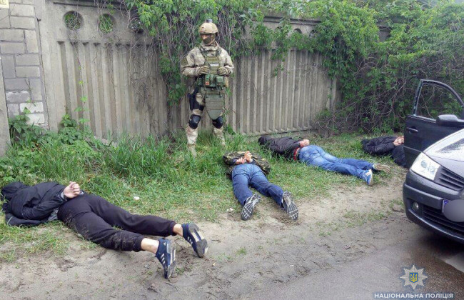 Похищали деньги за считанные минуты: банду «домушников» задержали в Киеве