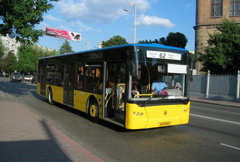 В Киеве изменились маршруты двух автобусов