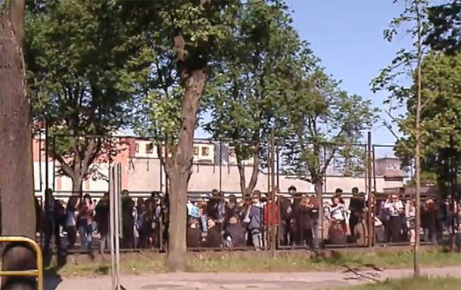 В Польше из школы эвакуировали около 300 детей: стала известна причина