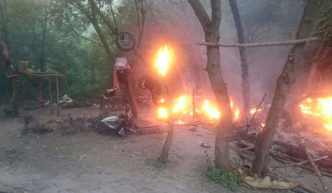 Стреляли и били: под Тернополем разнесли табор ромов