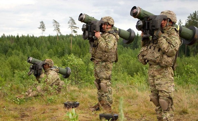 Используют в случае наступления: украинцам показали испытания Javelin
