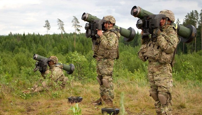 Используют в случае наступления: украинцам показали испытания Javelin