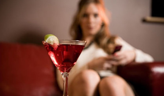 Какой напиток может вызвать рак: медики объяснили