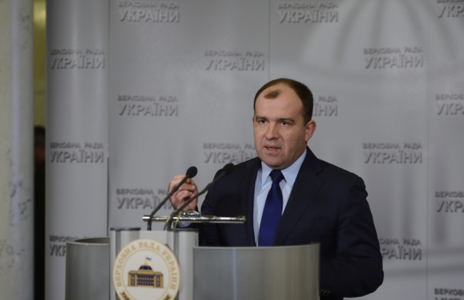 Луценко внес представление еще на одного депутата