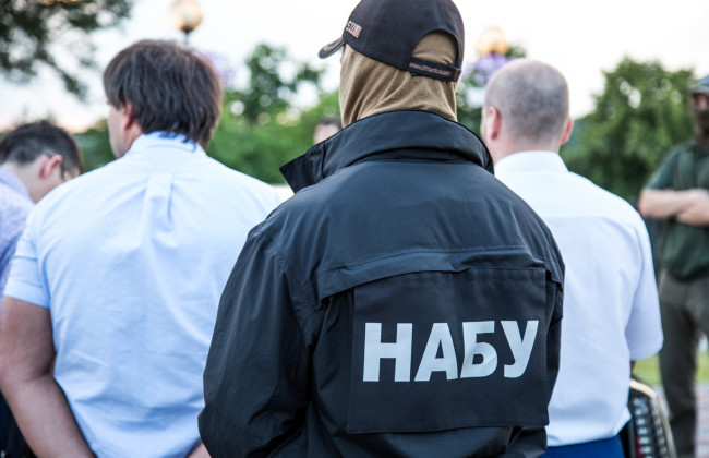 Сельского председателя под Киевом задержали на рекордной взятке