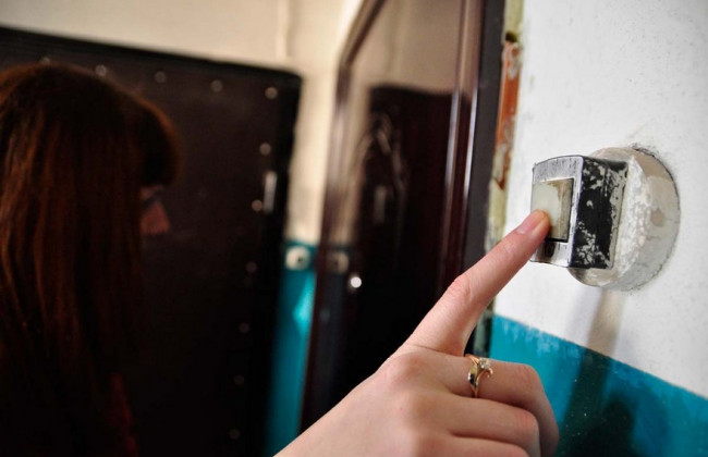 Ворвались в жилье и приставили нож к горлу: арестованы женщины, вероятно, причастные к разбою