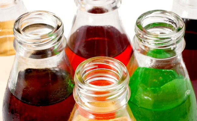 Кому и как вредят газированные напитки