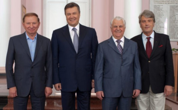 Стало известно, какие пенсии у бывших президентов Украины