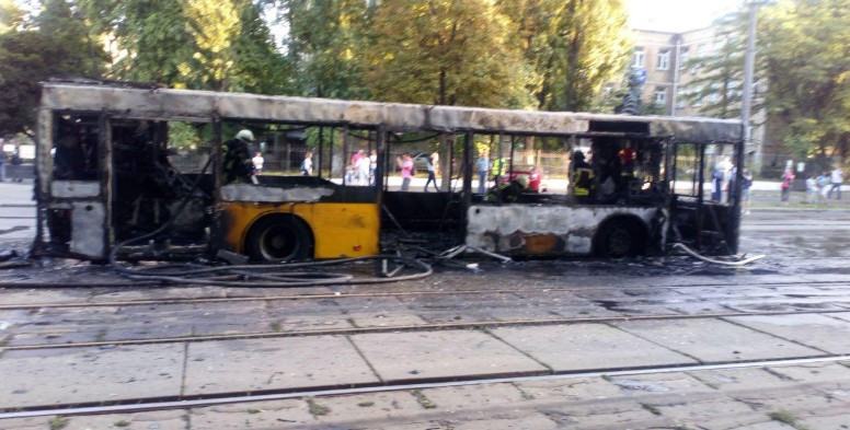 В Киеве сгорел пассажирский автобус: есть подробности